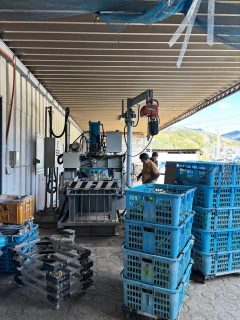 ✨ジャイアントゴミ太郎(野菜クズの残渣処理機)入りませんか？✨

現在稼働していない「ジャイアントゴミ太郎」をお譲りいたします。
導入を検討されている方や、予備の一台を探されている農家様、いかがでしょうか？

💰 価格：要相談
📍 場所：愛媛県西予市野村町野村

気になる方はお気軽にDM（メッセージ）をください📩
「一度実物を見てみたい」というお問い合わせも大歓迎です！
素敵なご縁がありますように🌾
#ノムランド #ジャイアントゴミ太郎 #農業機械 #中古農機 #譲ります 愛媛県 西予市 農業 農家さんと繋がりたい